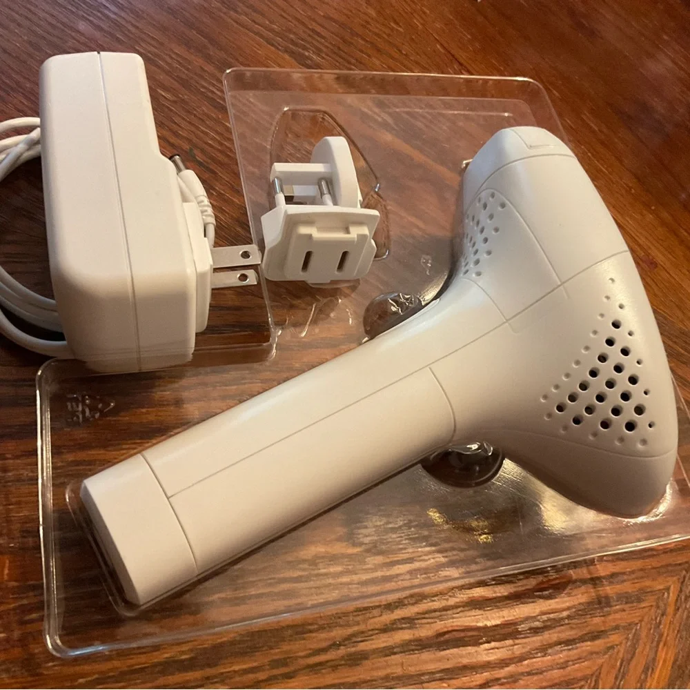 Bella Flash by Silk’n Home Hair Removal System!